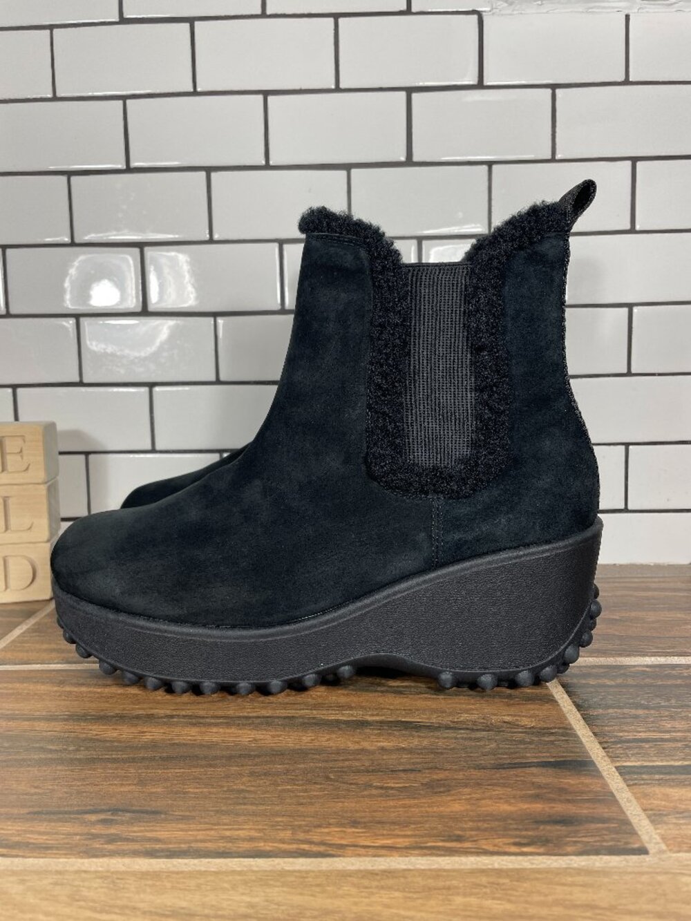 Rocket Dog Frost Shoes Womens 11 Black Suede Faux Fur Shearling Chelsea Boot NEW